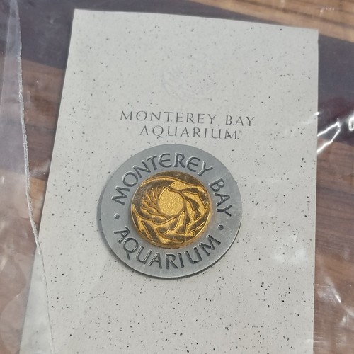 Set of Ten(10) Monterey Bay Aquarium Pins Otter Turtle Shark - Picture 5 of 12