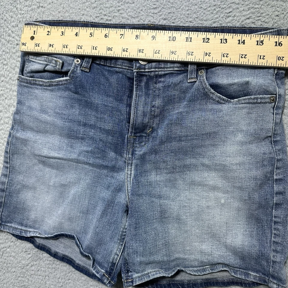 Pantalones cortos de mezclilla de tiro medio Lucky Brand Light Wash Ava talla 12/31 Western Cowgirl Foto 2 de 4