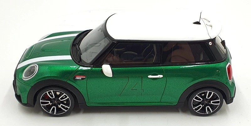 Resina Otto Models escala 1/18 OT1093 - Mini Cooper JCW 60º Aniversário Verde #74 - Imagem 4 de 4