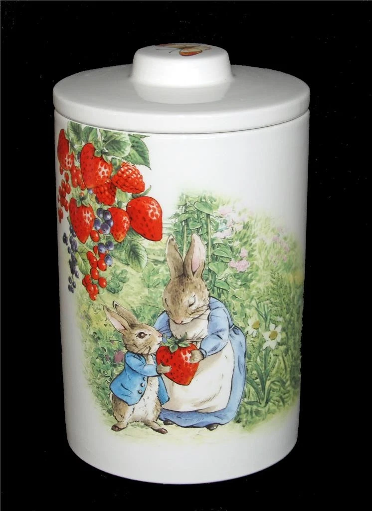 Beatrix Potter Peter Rabbit & Mama in Garden Rubber Seal 8" Ceramic Canister NWT