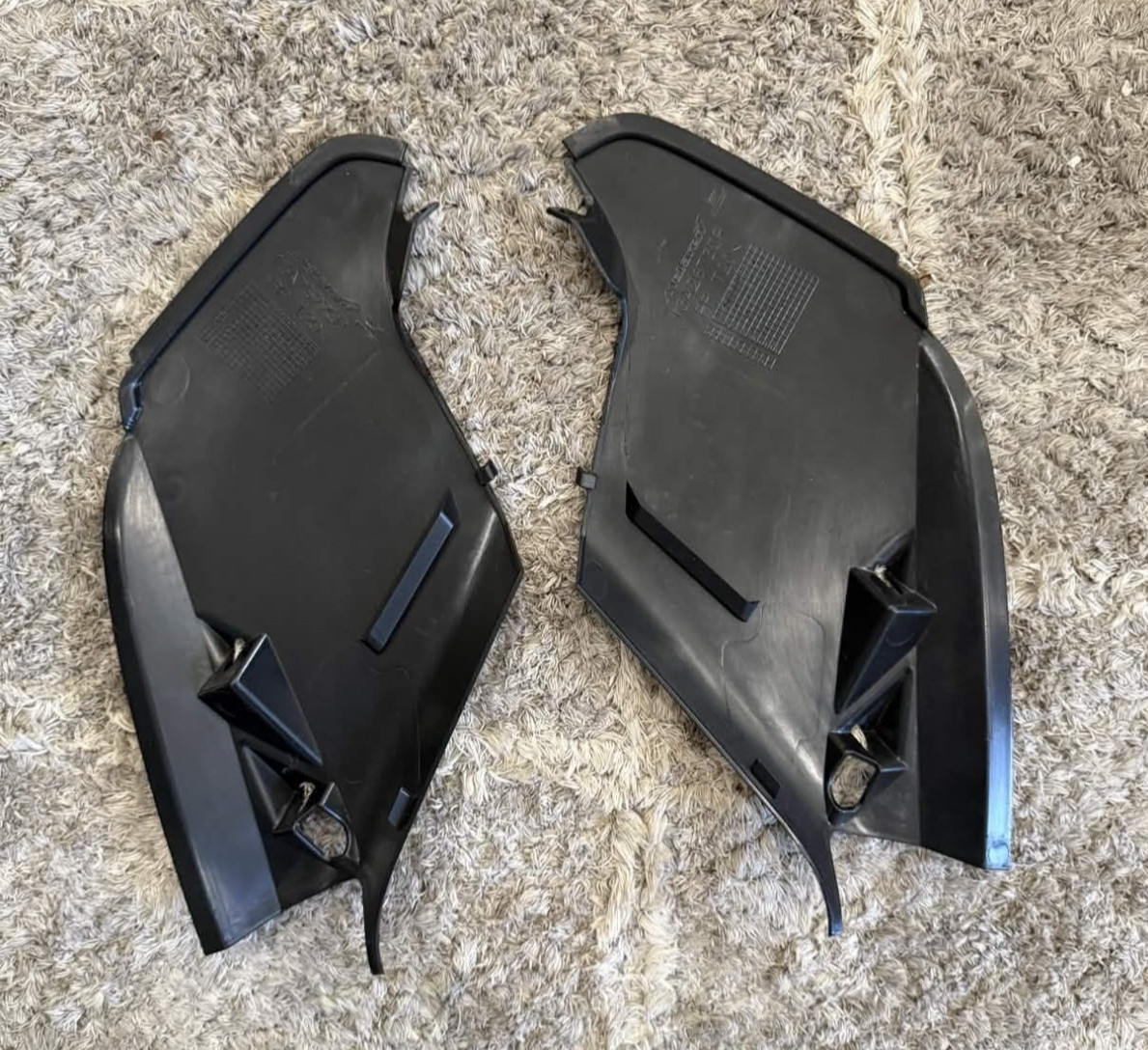 OEM McLaren 570S 540C 570GT Front Bumper Insert Bracket Cover Pair 13A2673CP