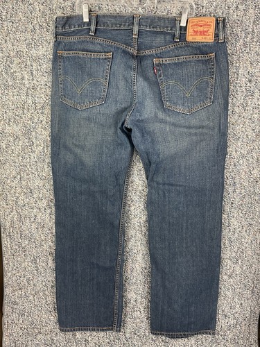 Vintage Levi’s 559 Men’s 40x32 Relaxed Straight Medium Wash Blue Jeans EUC! - Picture 7 of 7