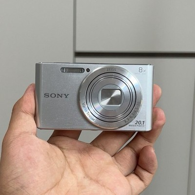 Sony Cyber-shot DSC-W830 Digital Camera 8x Optical Zoom 20.1MP Silver English