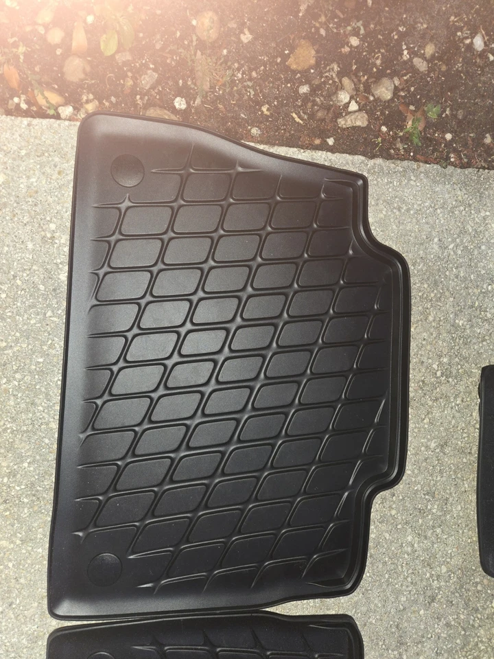 Alfombrillas climáticas auténticas para Mercedes Benz GLE 350 20-23 Foto 3 de 4