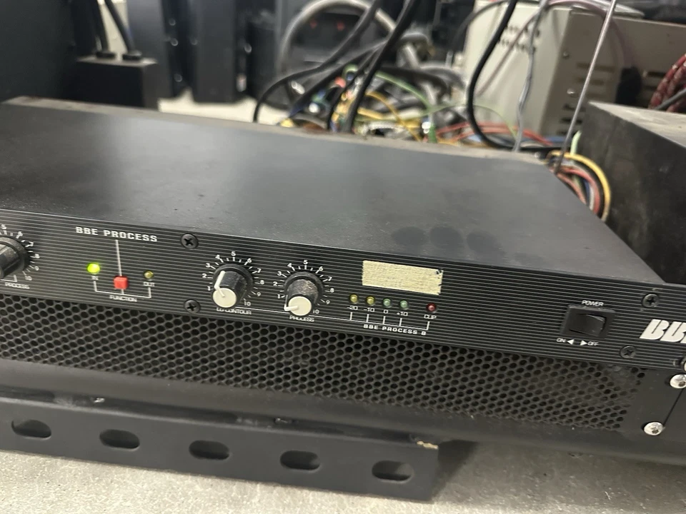 BBE Sonic Maximizer 862 Audio Enhancer Effect Processor 2 Channel Powers On - Image 3 of 4