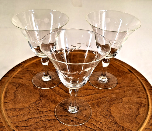 3er Set Vintage Wein- oder Sektgläser aus geätztem Kristall Blatt & Punkte