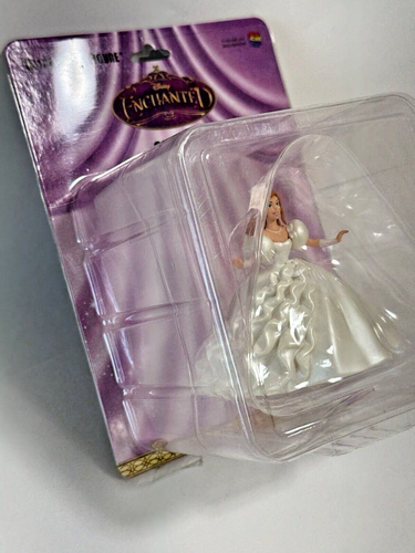 UDF Figurer Disney Series 9 Enchanted Giselle 80mm Expedited Shipping - Picture 2 of 6