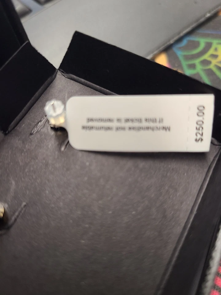 Pendientes Macy's oro blanco 14K circonita cúbica 7,5 mm Foto 2 de 4