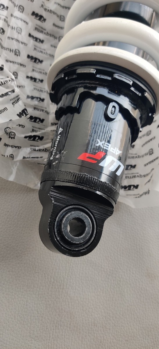 C024 ★KTM EB1032 ★線路、変圧器付き★ジャンク C024 ☆KTM EB1032 ☆線路、変圧器付き☆ジャンク KTM モデルAKとAW