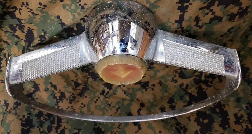 Simca Vedette 1957 V-8 cromado volante bocina anillo de ajuste fabricante original Foto 2 de 4