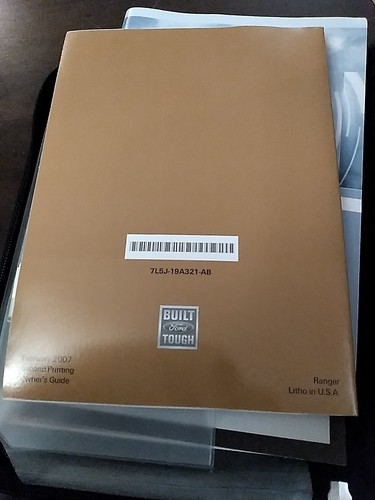 2007 Ford Ranger Owner's Guide With Case -FORD - Picture 9 of 12