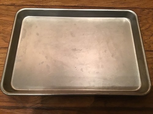 Pampered Chef Medium HEAVY Baking Sheet