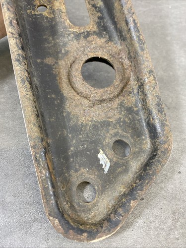 Factory Drivers Side Front Tension Rod Bracket For Nissan Skyline R32 GTST - Picture 17 of 17