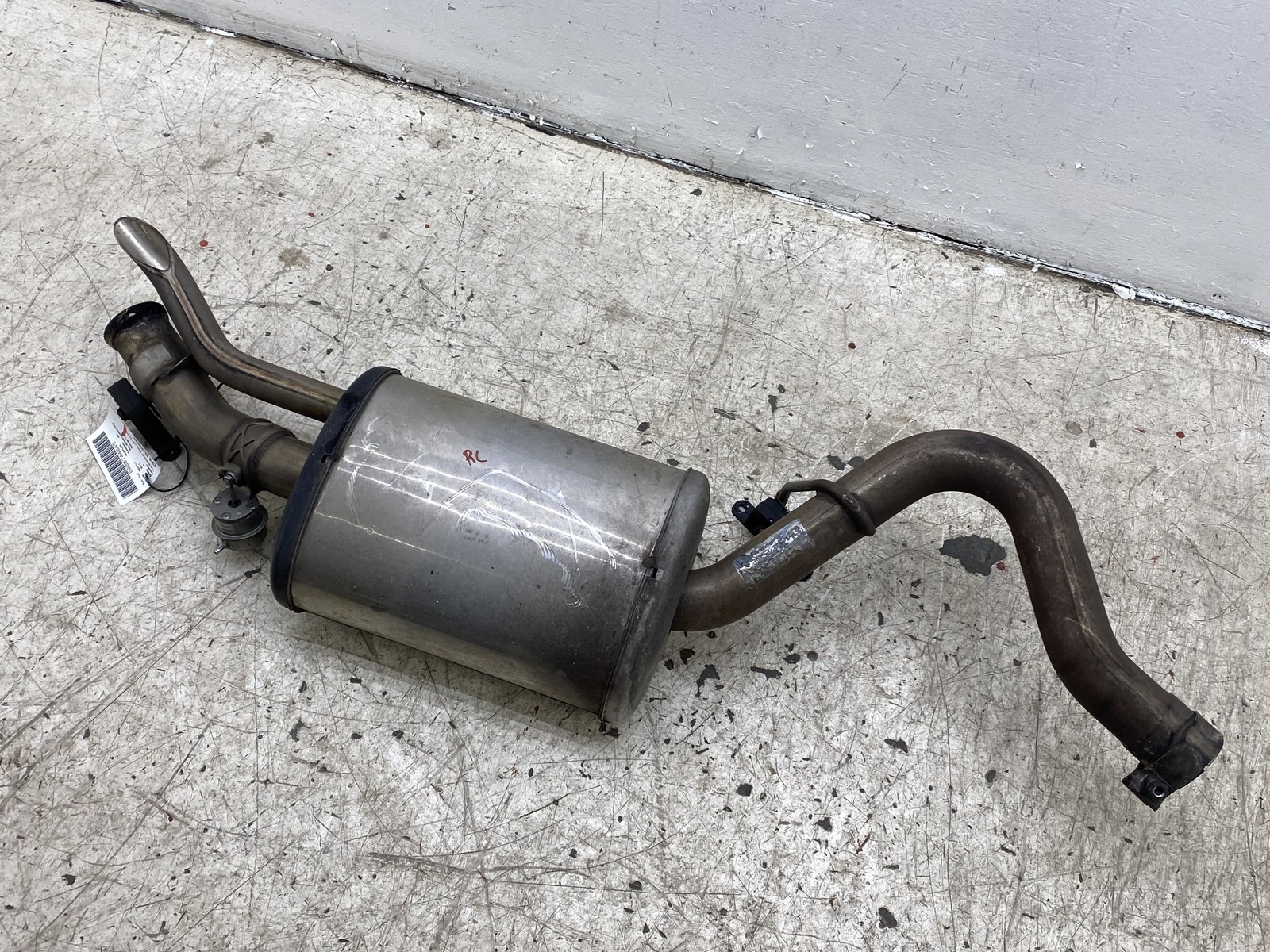 2010-2020 BENTLEY MULSANNE OEM REAR LEFT EXHAUST MUFFLER SILENCER PIPE TUBE