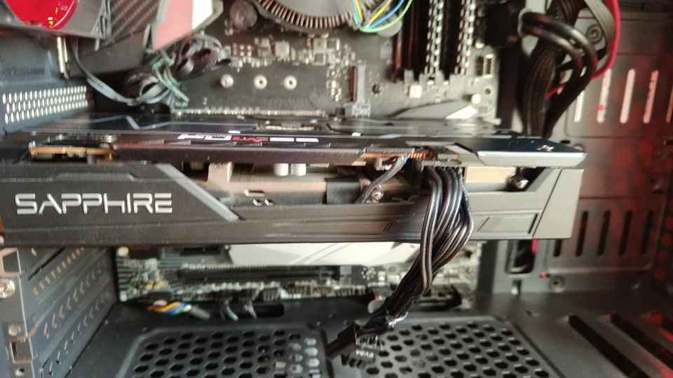 PC Gaming MSI Z390 Gaming Pro Carbon AC 16GB RAM + RX 5500 XT 4GB - Immagine 3 di 4