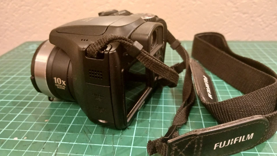 Fujifilm FinePix S5800, photo 3 of 5
