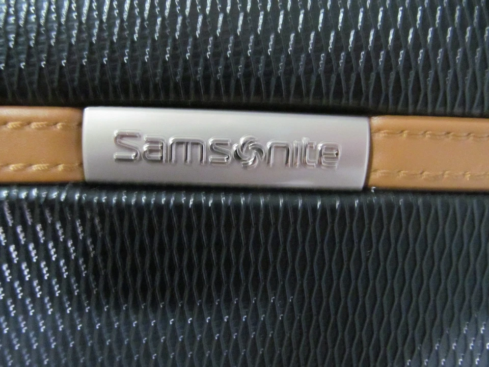 Equipaje de mano Samsonite 22" expandible negro con detalles de sillín británico, nuevo con etiquetas Foto 2 de 4