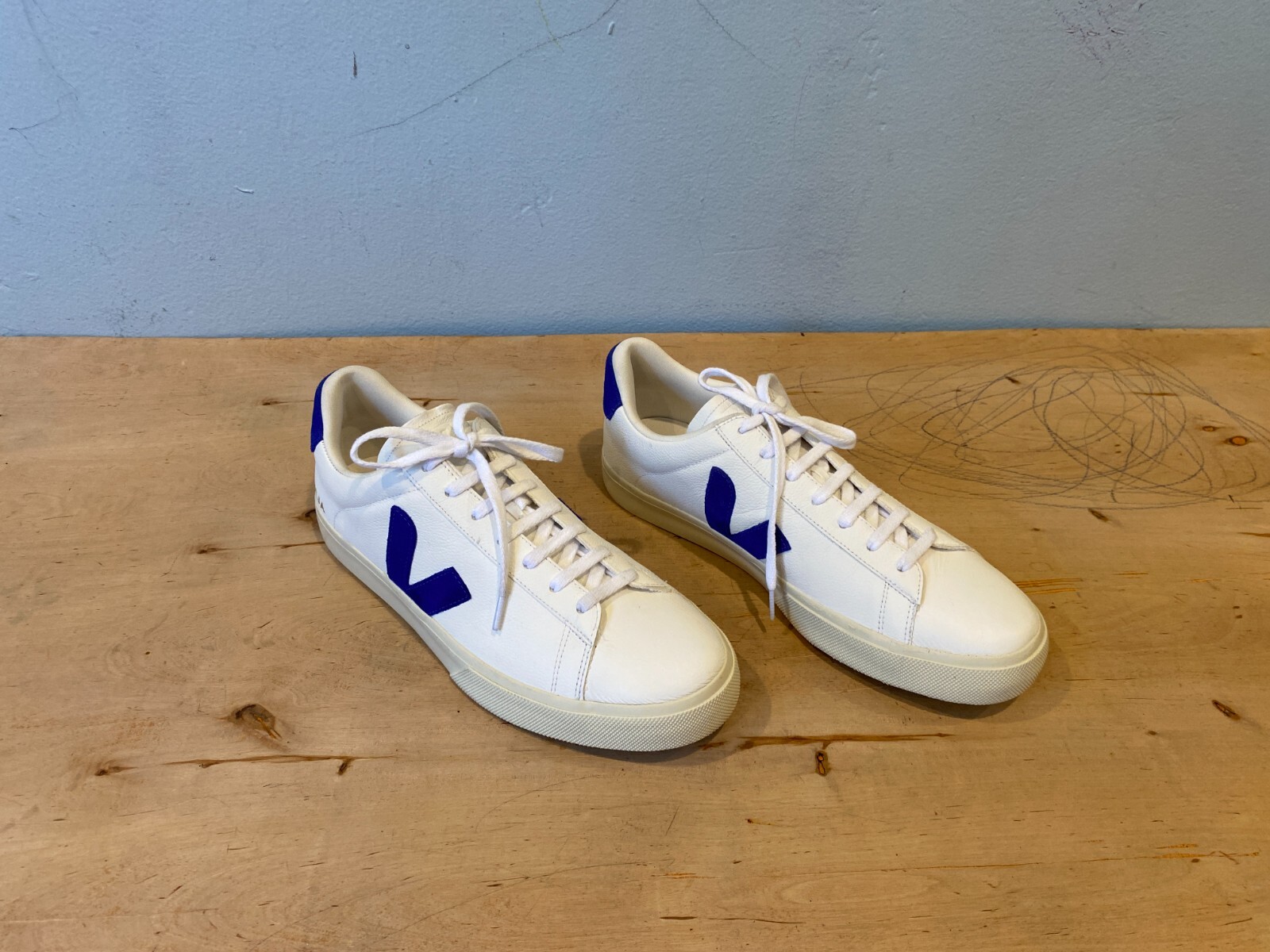 Veja White Calf Leather Bos Taurus Low Top Sneakers main image 1