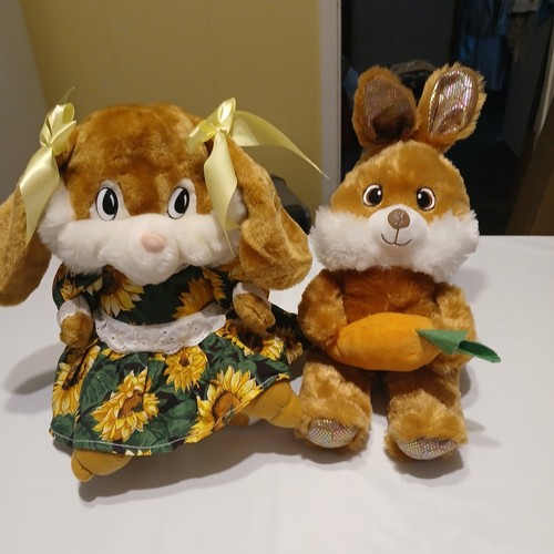 Easter Decor Bundle - Two Bunnies, Silicone Molds, Crafts, Cupcake Carriers - Picture 10 of 10