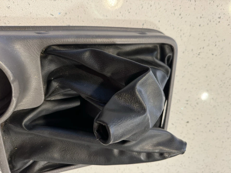 4x4 MT 5 velocidades palanca de cambios bisel de arranque moldura portavasos 98-01 Nissan Frontier Xterra Foto 3 de 4