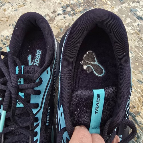Brooks Medical Hero Sneaker Größe 9 Neu im Karton - Bild 5 von 10