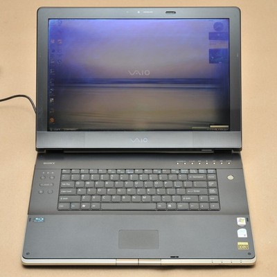 Sony VAIO VGN-AR190G CDuo T2500 GeForce Go 7600 128GB SSD 3GB RAM Windows Vista