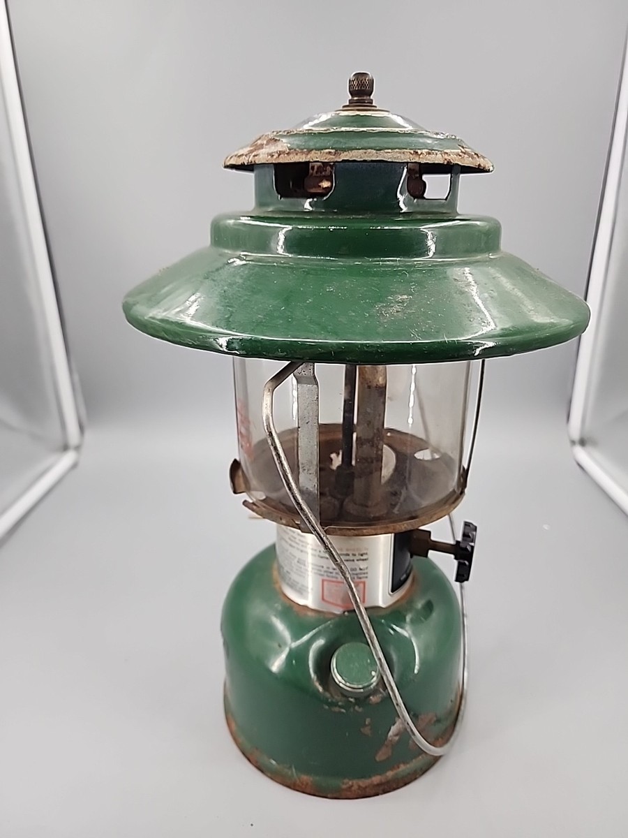 Coleman ランタン グリーン 風防付　アメリカ製97年3月製造品 Coleman ランタン グリーン 風防付 アメリカ製97年3月製造品