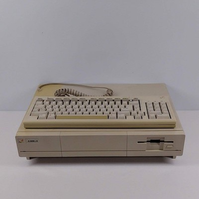 Commodore Amiga 1000 Vintage Computer BR99YB-1000