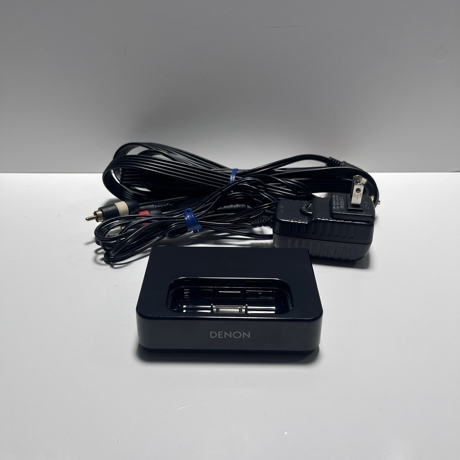Denon ASD-11R Docking Station for Apple iPod Includes Power Audio Cables