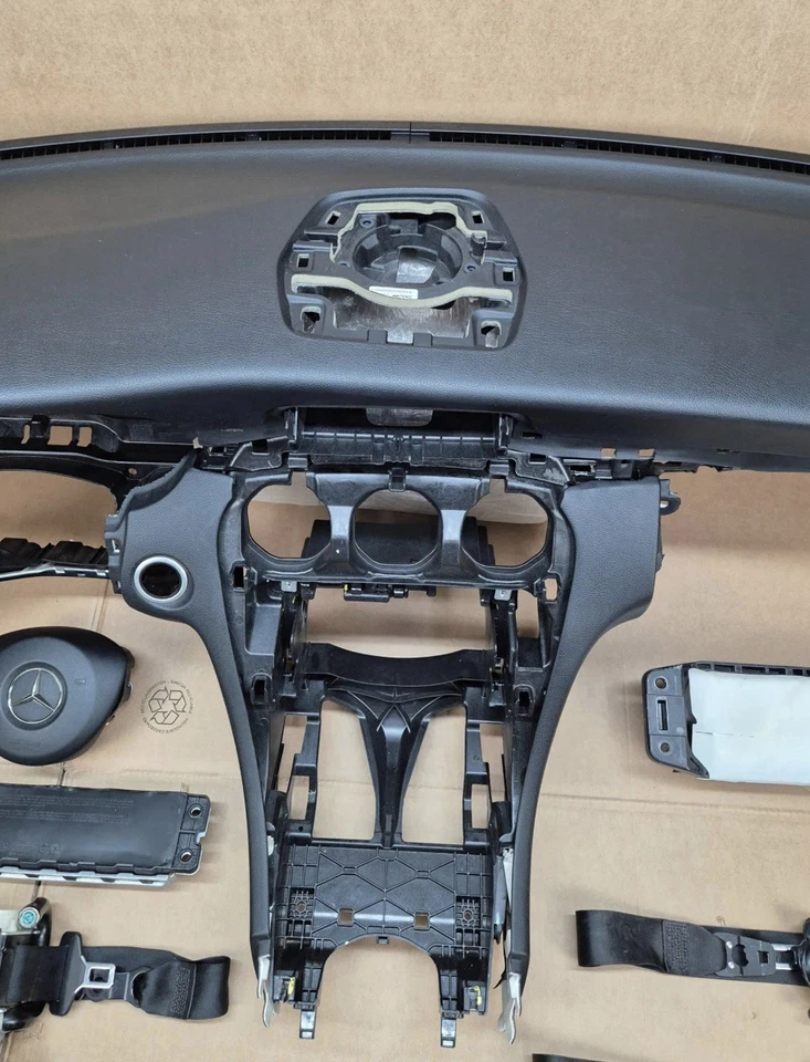 Mercedes Benz C Class W205 Dashboard A2056801704 - Image 4 of 4