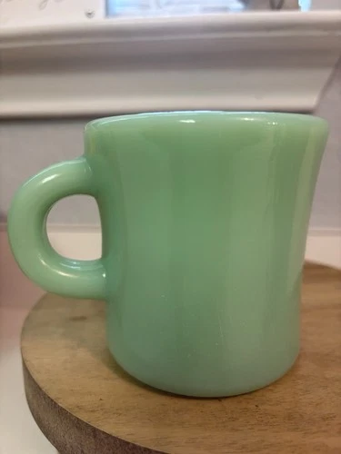 Vintage Fire King C HANDLE Restaurant MUG Thick Heavy JADEITE Jadite 3-1/2" Tall