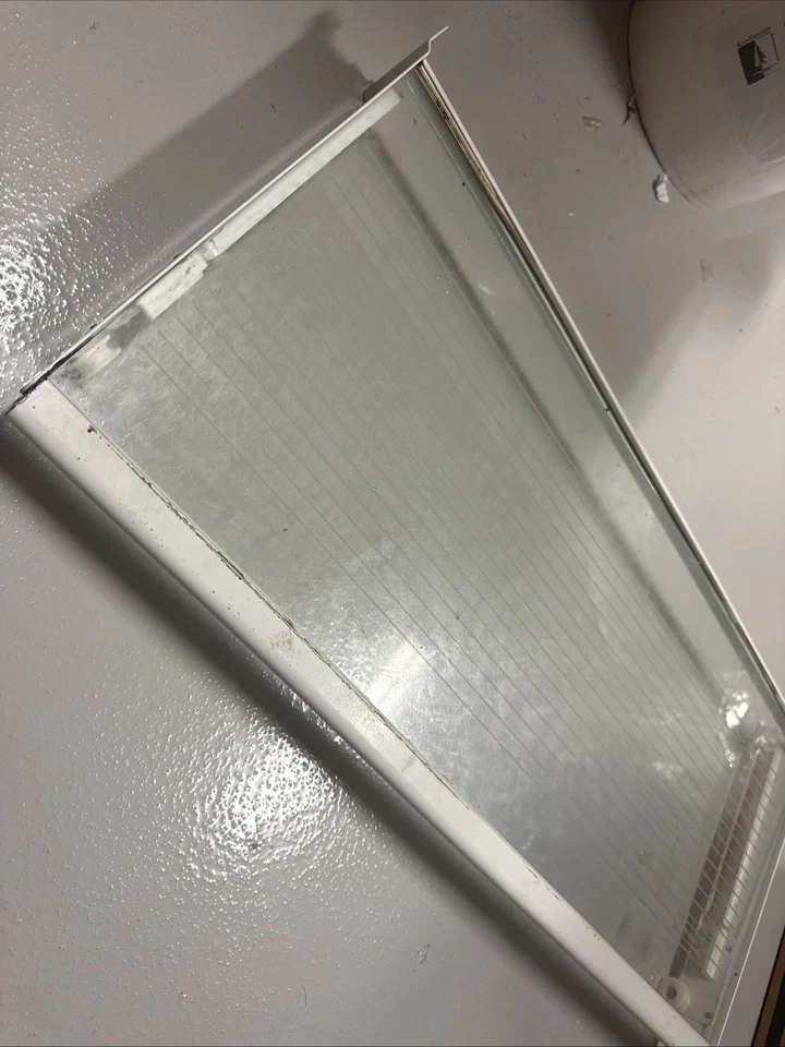 Estante desplegable para refrigerador Sub-Zero P# 4180790 7005826 Foto 4 de 4