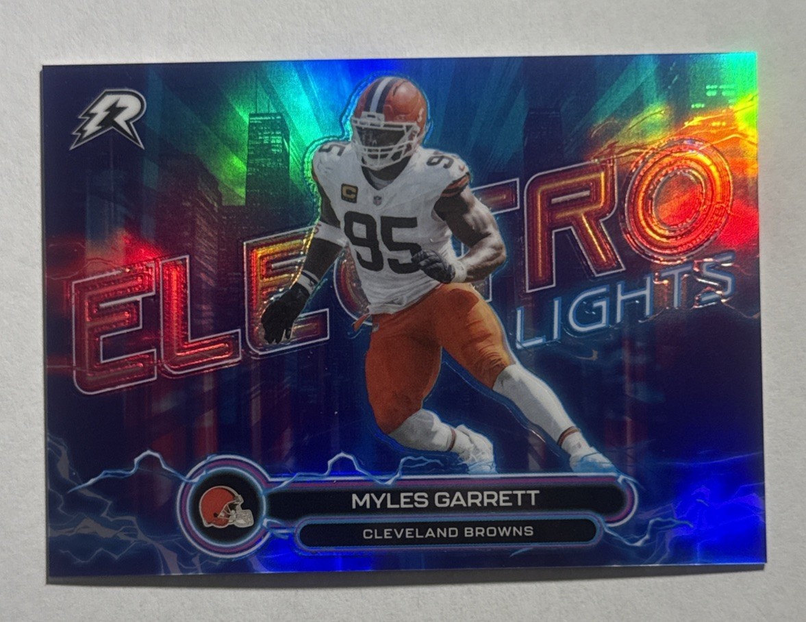 2025 Topps RESURGANCE - Myles Garrett CASE HIT SSP Electro Lights EL-17 Browns
