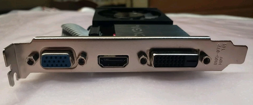 EVGA GeForce GT 710 2GB DDR3 Graphics Card 02G-P3-2713-KR PCIe x8 - Image 3 of 4