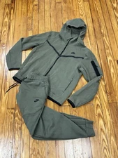 Nike Tech Fleece Green Two Piece Sweatshirt Joggers Set Size Large