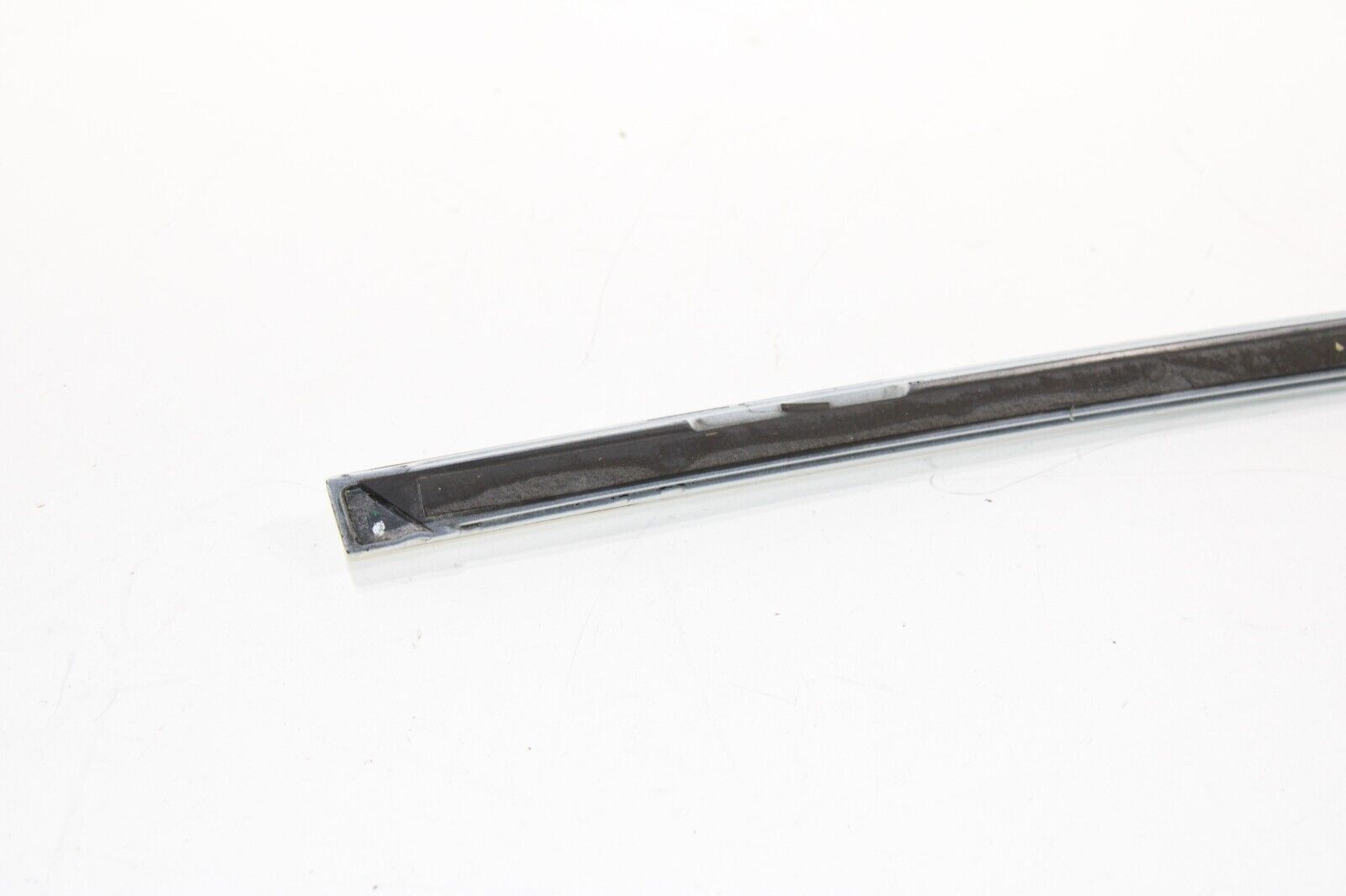 2014 - 2020 MASERATI GHIBLI ROOF LEFT DRIVER SIDE DRIP MOLDING TRIM OEM