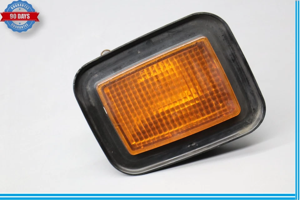 03-09 Hummer H2 Front Right Passenger Side Turn Signal Light Lamp Oem - Image 3 of 4