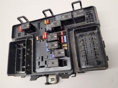 2015-2016 Ford Fusion Engine Fuse Box Assembly OEM