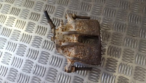 Bremssattel links vorne  Volkswagen Golf DE368444-41