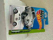 Hot Wheels The Love Bug Volkswagen Beetle HW Workshop Herbie F18