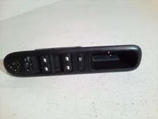 Lève vitre Peugeot 3008