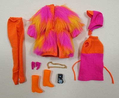 THE WILD BUNCH - 1996 FRANCIE REPRO OUTFIT - MINT & COMPLETE - JUST OFF A DOLL