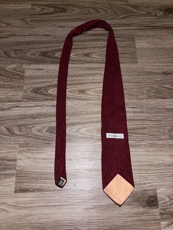 Corbata Oleg Cassini Para Hombre Talla Única Rojo Borgoña 100% Seda Texturizada Acanalada Hecha en EE. UU. Foto 2 de 4