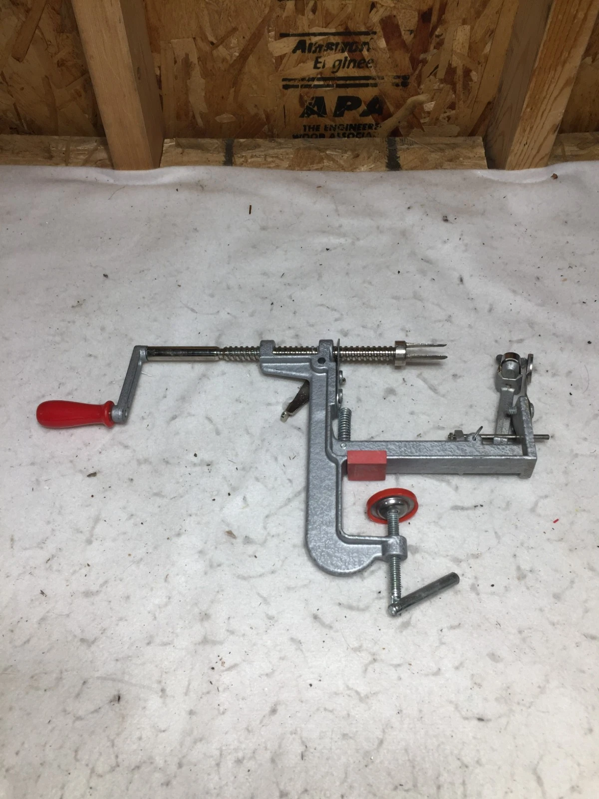 The Pampered Chef Apple Peeler/Corer/Slicer Silver Red Handle
Opens in a new window or tab