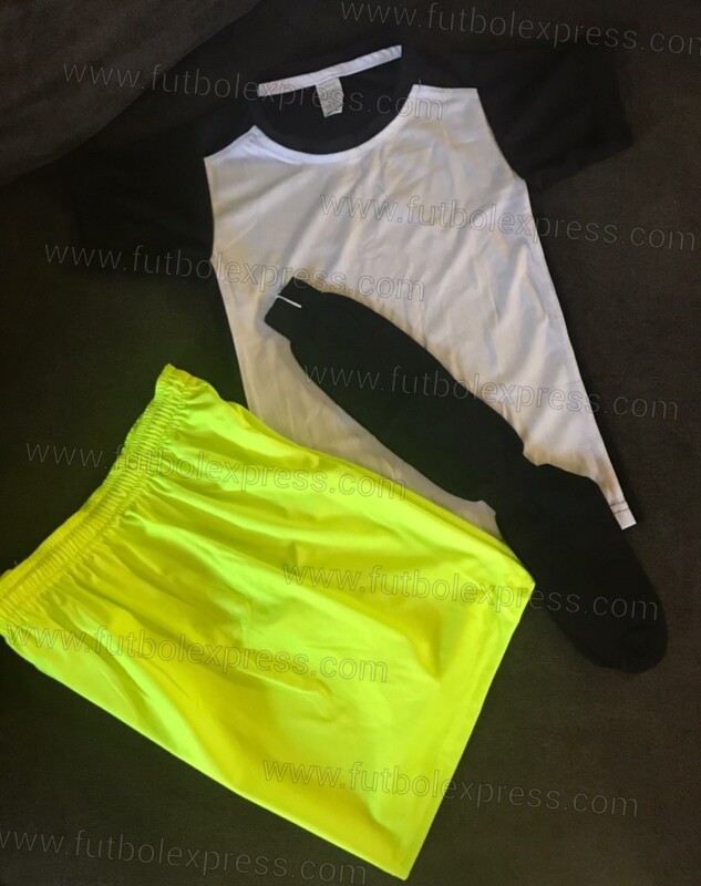 30 Kids OVERSTOCK LIQUIDATION Soccer Uniforms - Uniformes de futbol