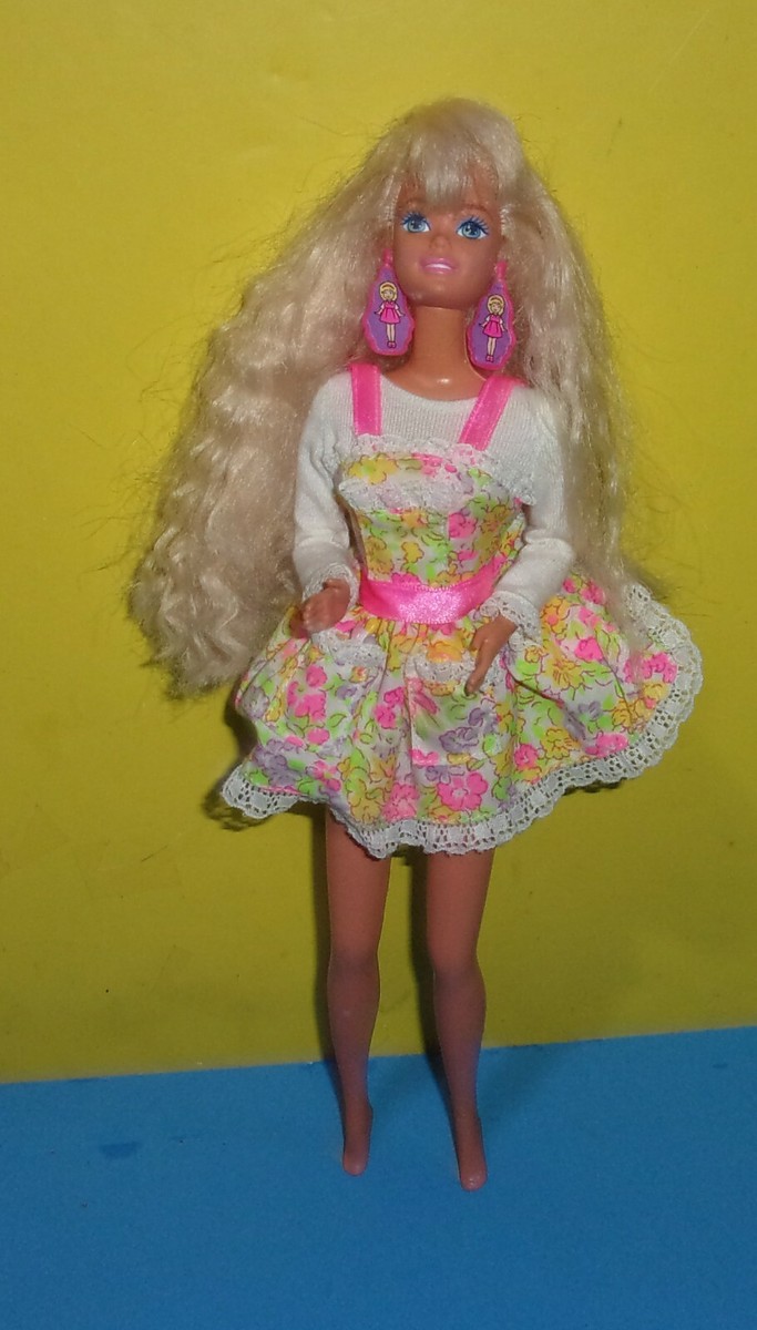 Barbie Cheveux Bouclés Et Cheval Chic - Mattel 2001 - Coffret Avec Accessoires