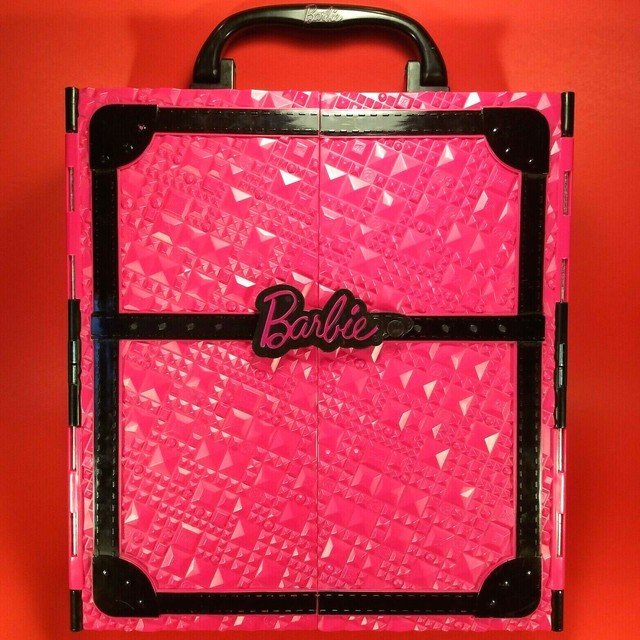 closet barbie fashionista