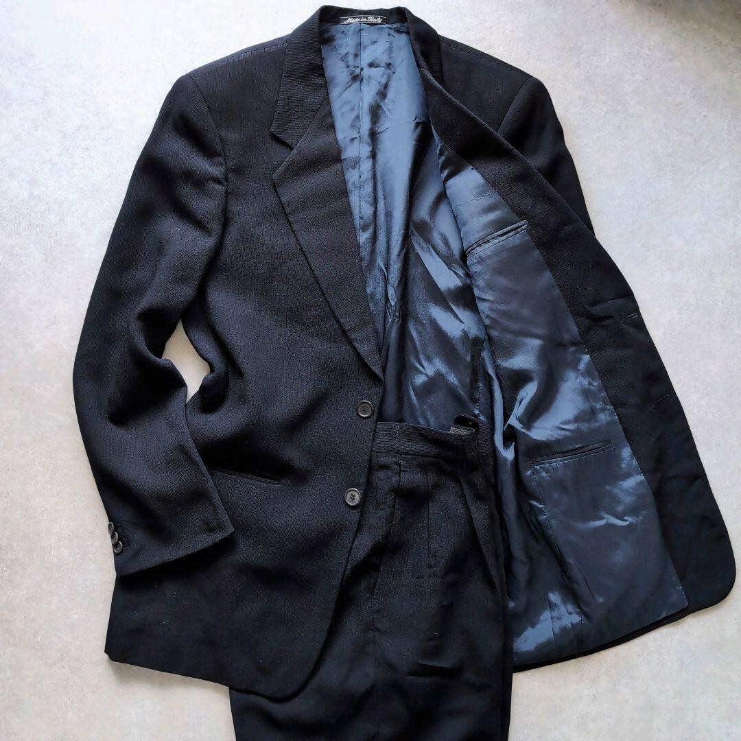 Giorgio Armani black single suit size 46 made in Italy from Japan