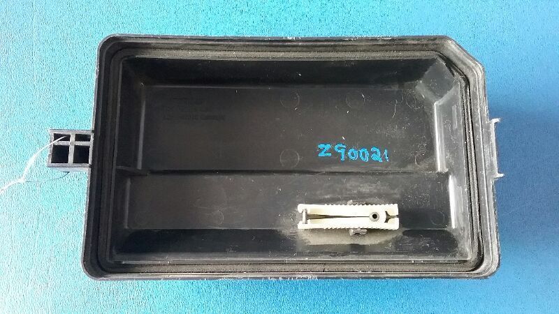 94 PRIZM FUSE BOX COVER 1.6L 172948 | eBay