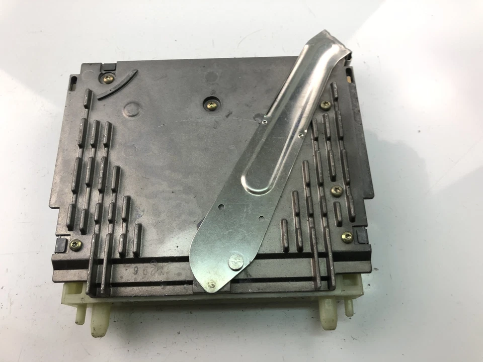 Centralina motore VOLVO V70 II SW 0261204296 ECU 2000 15073052 - Immagine 4 di 4